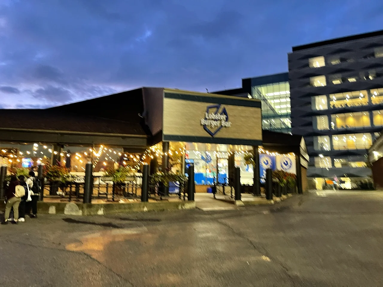 汉堡遭遇主场滑铁卢,降级形势堪忧 汉堡遭遇主场滑铁卢,降级形势堪忧