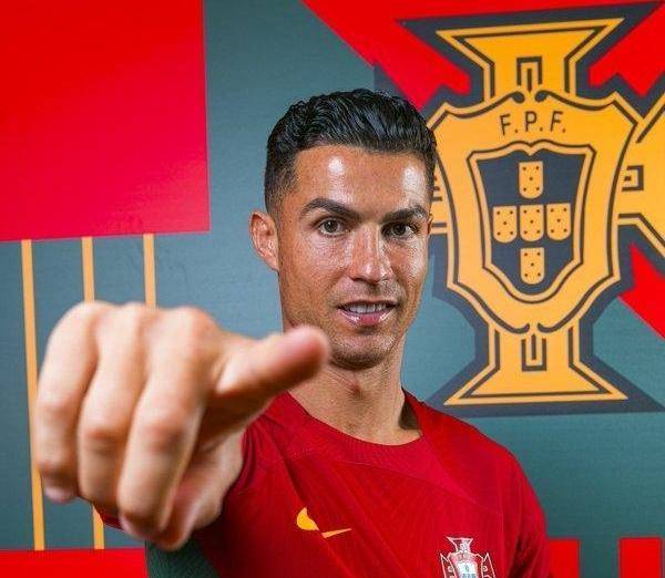 足球传奇:欧洲杯巨星崭露头角!的简单介绍 足球传奇:欧洲杯巨星崭露头角!的简单介绍