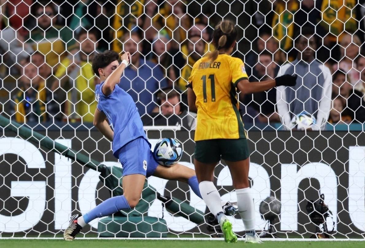 B体育app下载地址-瑞典客场遗憾失利需总结经验,期待下一场!的简单介绍