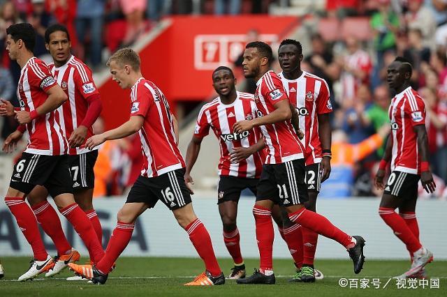 雷加利斯表现火爆,连胜状态持续 雷加利斯表现火爆,连胜状态持续