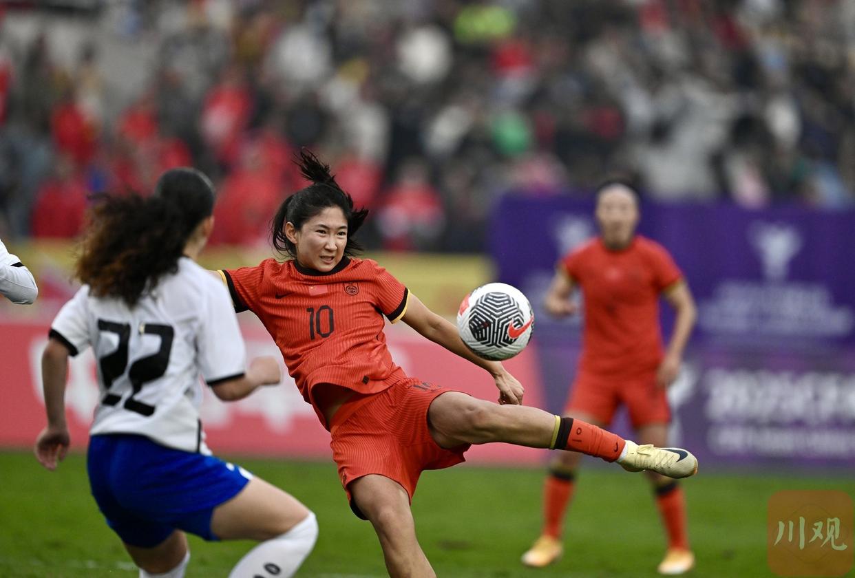 关于国际足球赛场上女队闪耀:国家女足斩获佳绩的信息 关于国际足球赛场上女队闪耀:国家女足斩获佳绩的信息