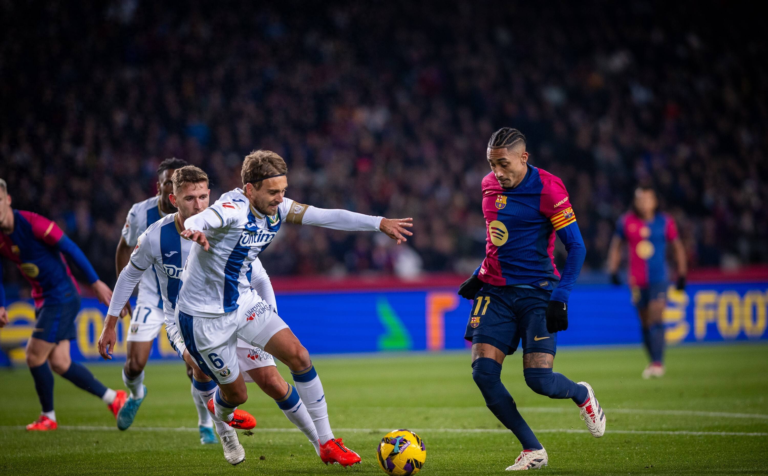 B体育下载-巴萨遭遇惨败,马竞破解对手防线