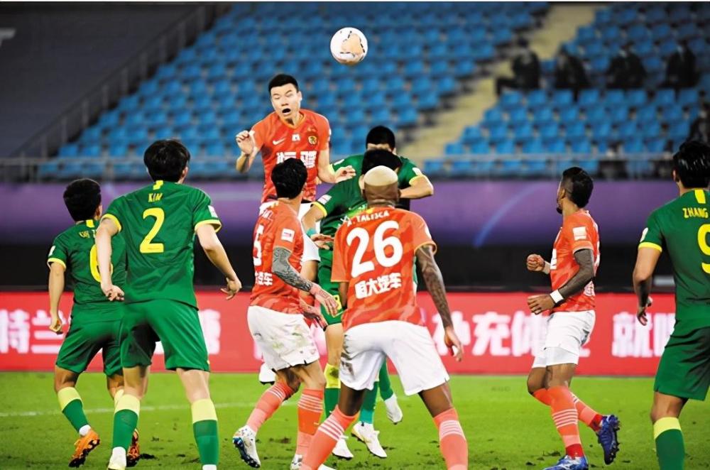 B体育网页版-广州恒大挑战北京国安,谁会笑到最后?的简单介绍