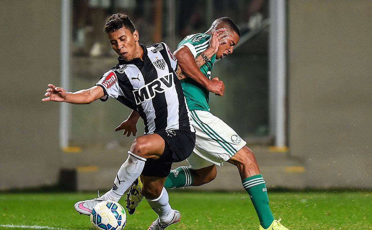 B体育官网-包含巴黎圣日耳曼强势霸占,不败场面延续的词条