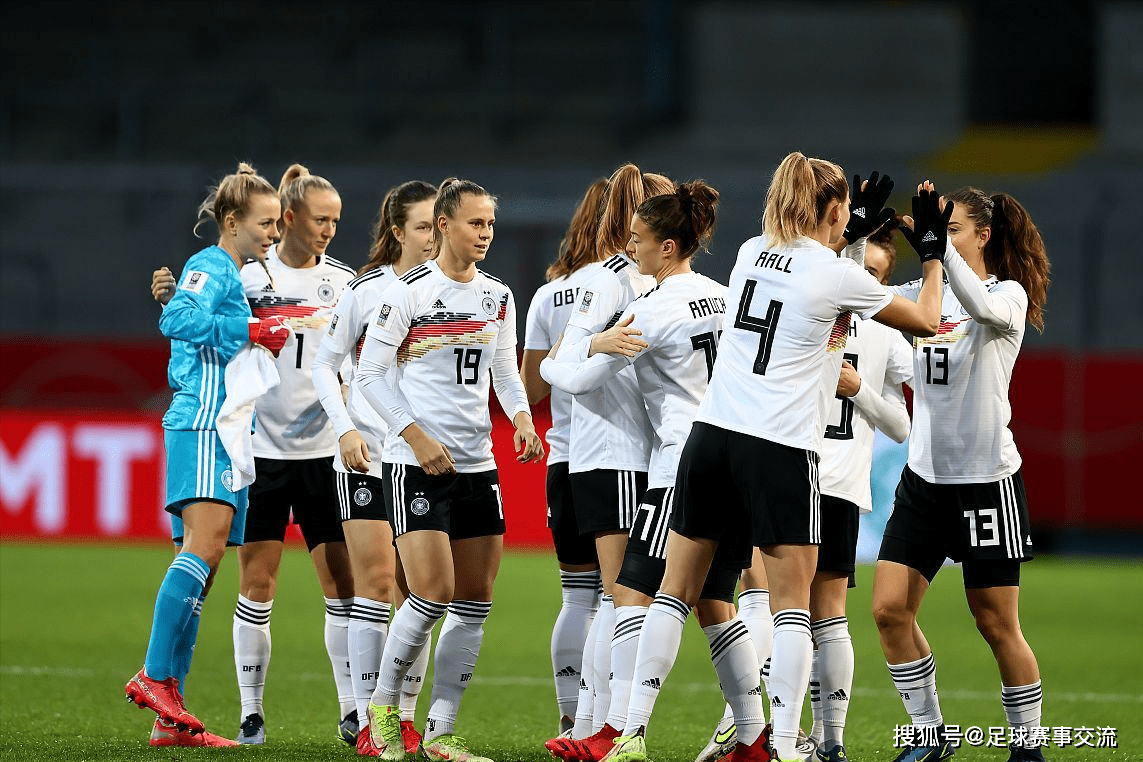 荷兰女足联赛竞争激烈,胜负悬殊 荷兰女足联赛竞争激烈,胜负悬殊