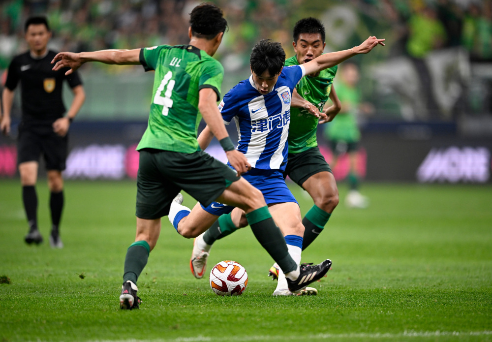 B体育课程-全国足球顶级联赛精彩对抗:国安战平重庆的简单介绍