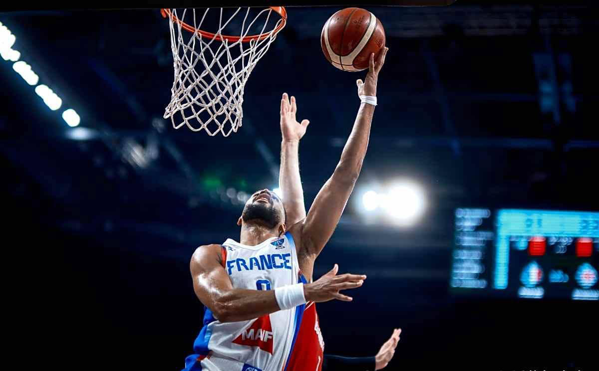 B体育网页版登录入口-关于热火大师级球星荣膺全明星MVP,太阳队内线新星连续场得分+的信息