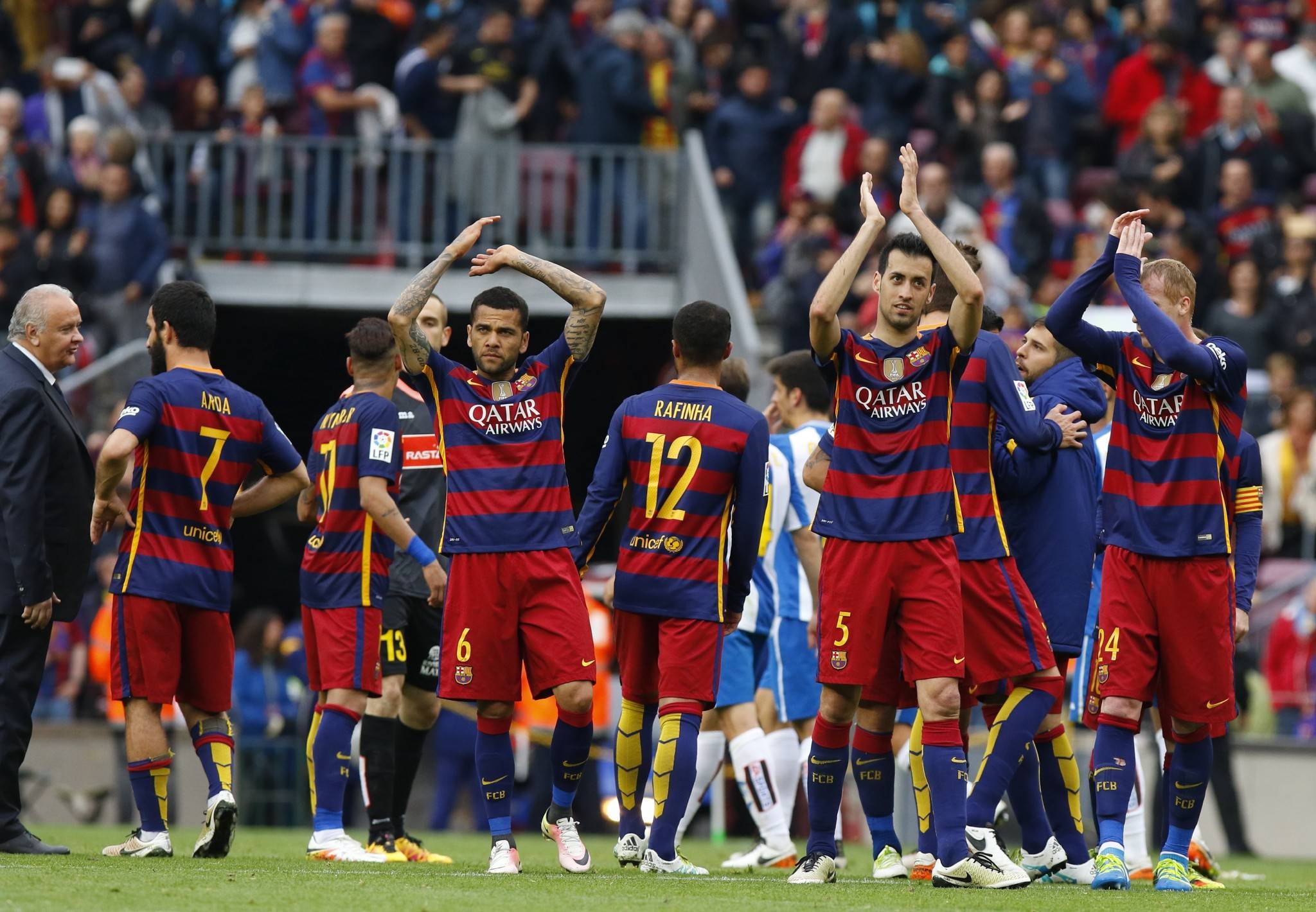 B体育网址-巴塞罗那凭借实力跻身欧冠四强的简单介绍