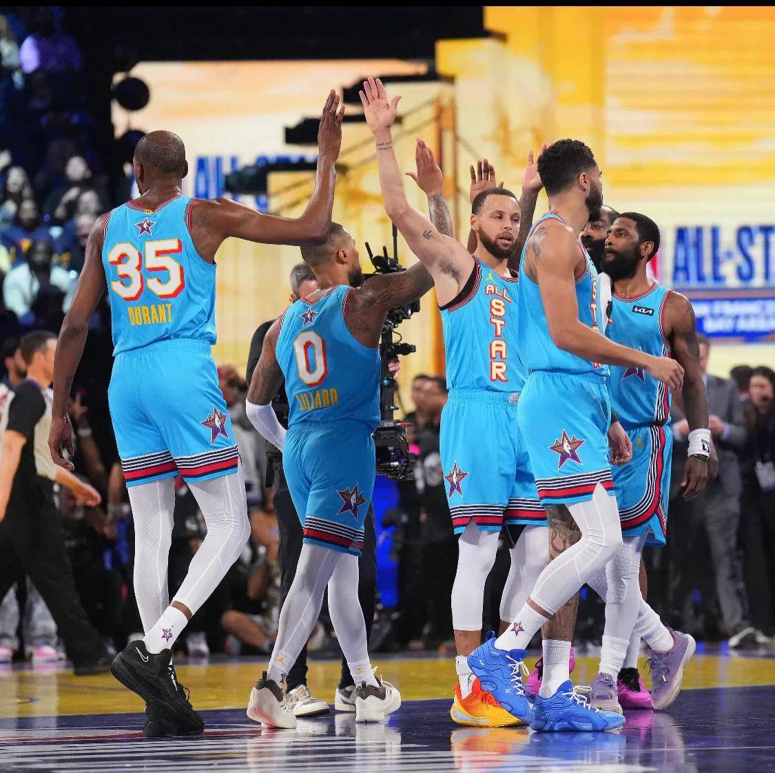 包含国外篮球职业联赛再现热闹场面的词条