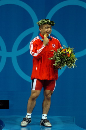 包含土耳其队破冰而出,冲向金牌的词条 包含土耳其队破冰而出,冲向金牌的词条