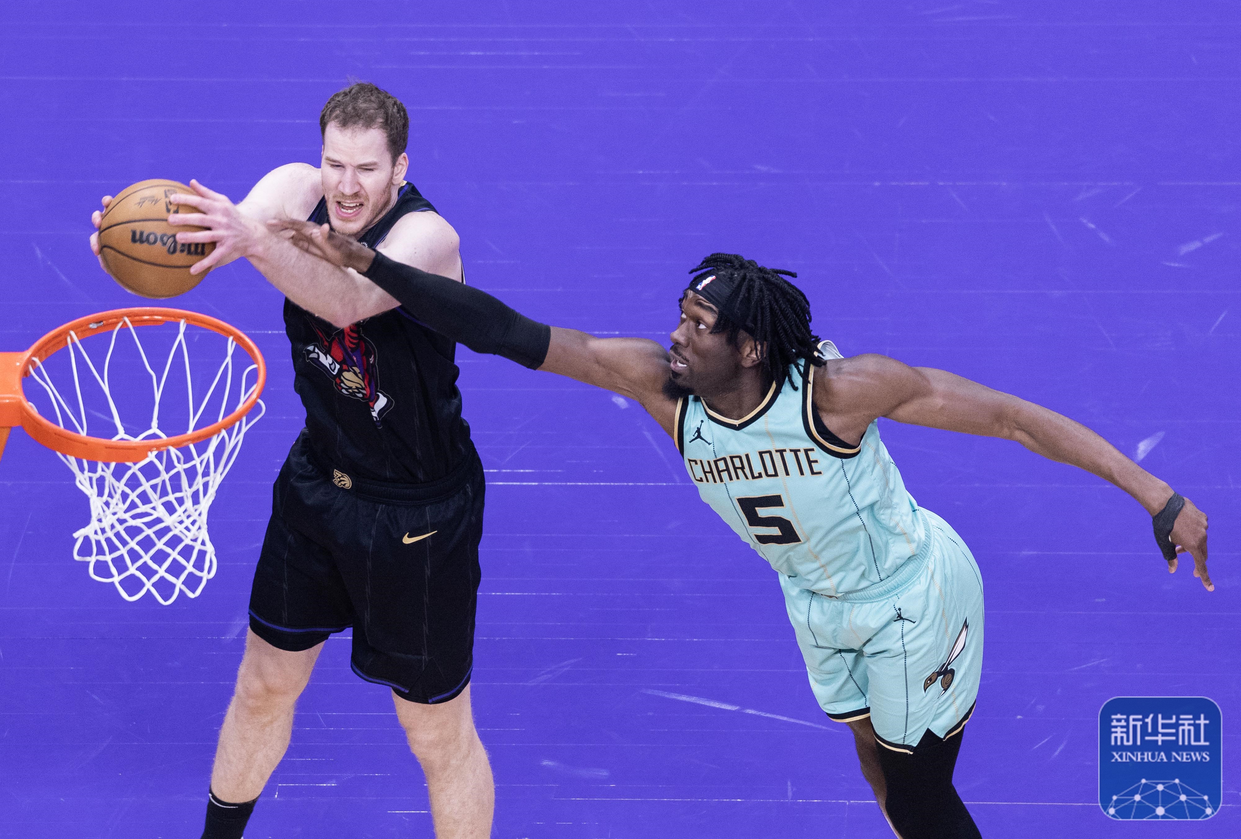 B体育官方登录入口-猛龙击败黄蜂，西亚卡姆贡献双20+的简单介绍