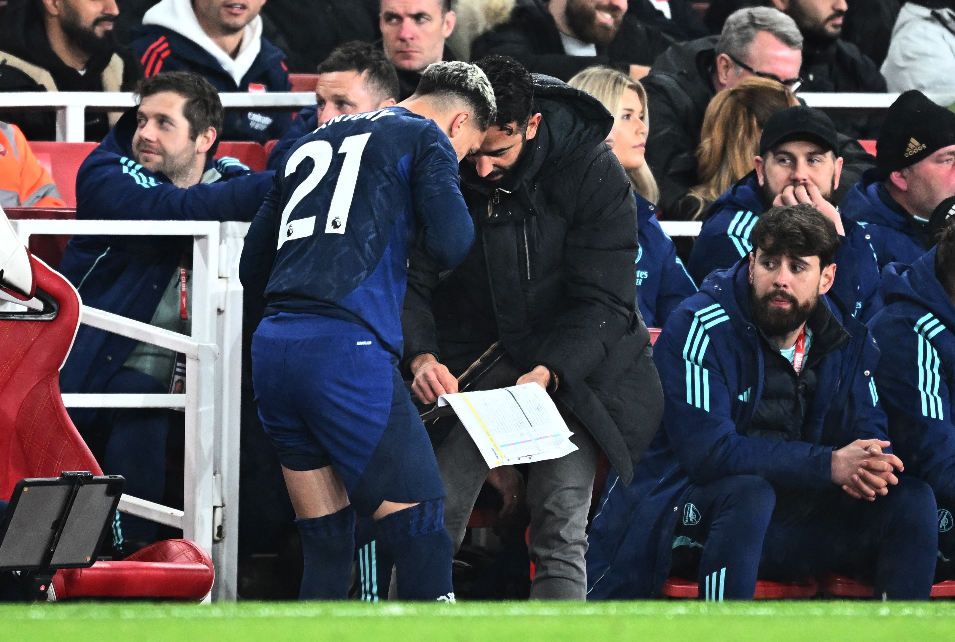 B体育投注-曼联惨败，穆帅遭遇重重困境