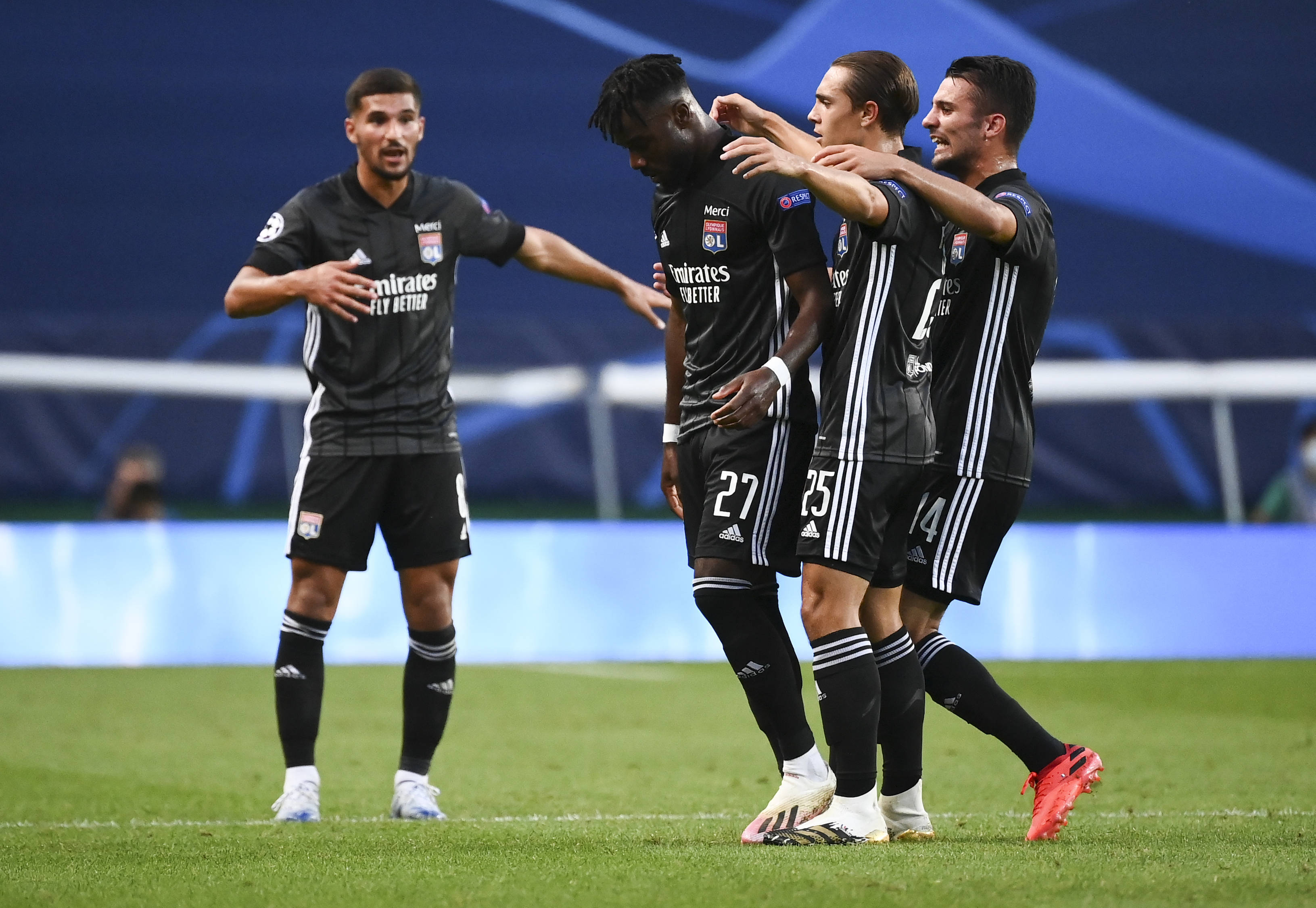 B体育入口-里昂士气满满，为比赛做准备