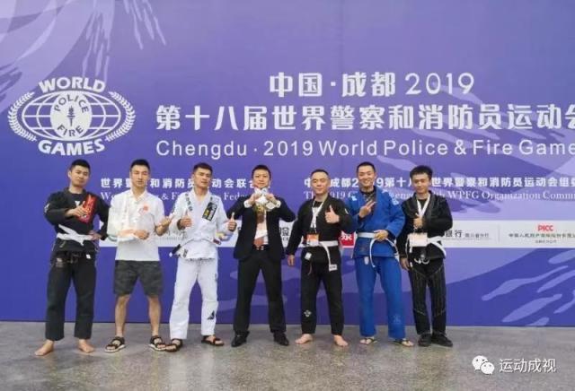 B体育教练-巴西击剑队斩获金银铜三项，威震赛场